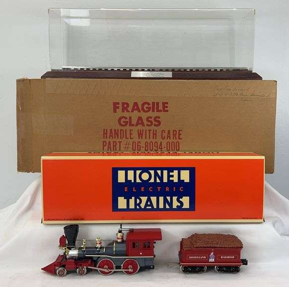 Lionel O Gauge 18008 Disneyland 4-4-0 steam loco and tender in box with display in shipper image