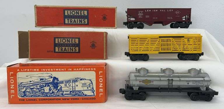 Postwar Lionel O Gauge 6415 3-D tank, 6456 LV hopper, 6656 stock, in box image