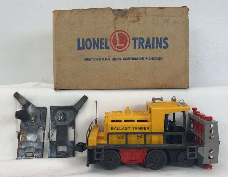 Postwar Lionel O Gauge No. 54 track ballast tamper car in box w/track trips image