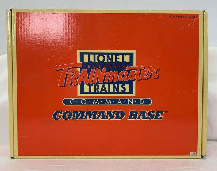 Lionel 12911 TrainMaster Command Base in original box image