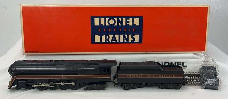 Lionel O Gauge 18040 N&W J-class 4-8-4 steam loco tender smoke in box image