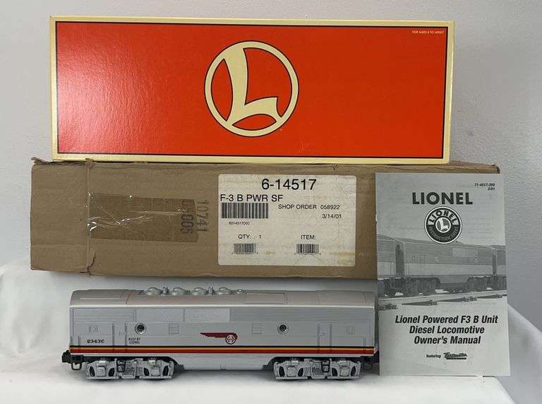 Lionel O Gauge 14517 Santa Fe F-3b powered unit in shipping box image