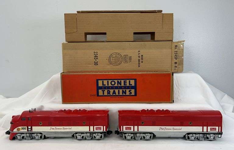 Postwar Lionel O Gauge 2245P and 2245C MKT The Texas Special F-3 A-B diesel locos in box image