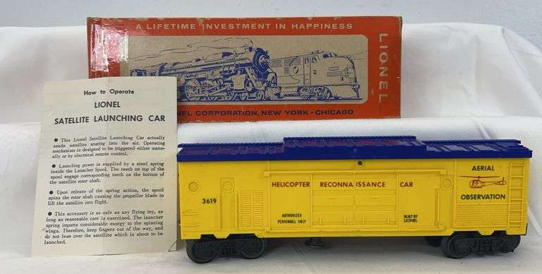 Postwar Lionel O Gauge 3619 helicopter reconnaissance car in 3519 box image