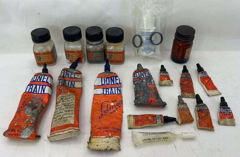 Prewar/Postwar Lionel SP bottle variations, grease tube variations, More image