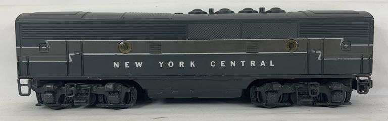 Postwar Lionel O Gauge 2344C New York Central EMD F-3b diesel locomotive louvered image