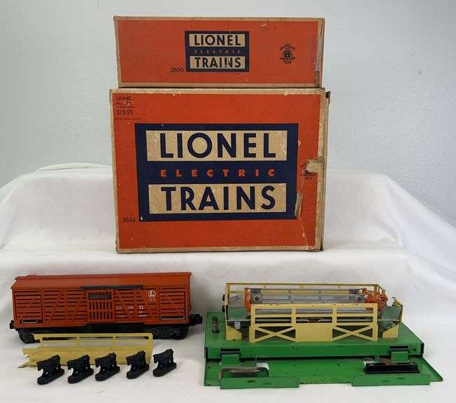 Postwar Lionel O Gauge 3656 Operating Cattle Car in original boxes image
