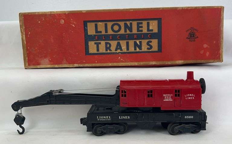 Postwar Lionel O Gauge 6560 operating crane car in original 6560-25 box image