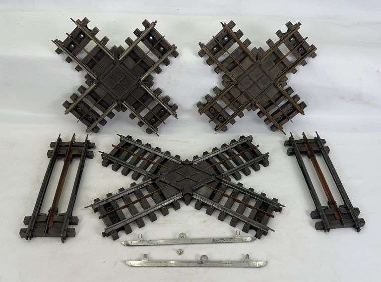 Postwar Lionel O Gauge 38, 38, 120, 120, 130 Super O track accessories image
