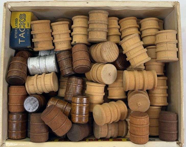 Large grouping of Lionel O Gauge 209/362-78 wooden barrels image