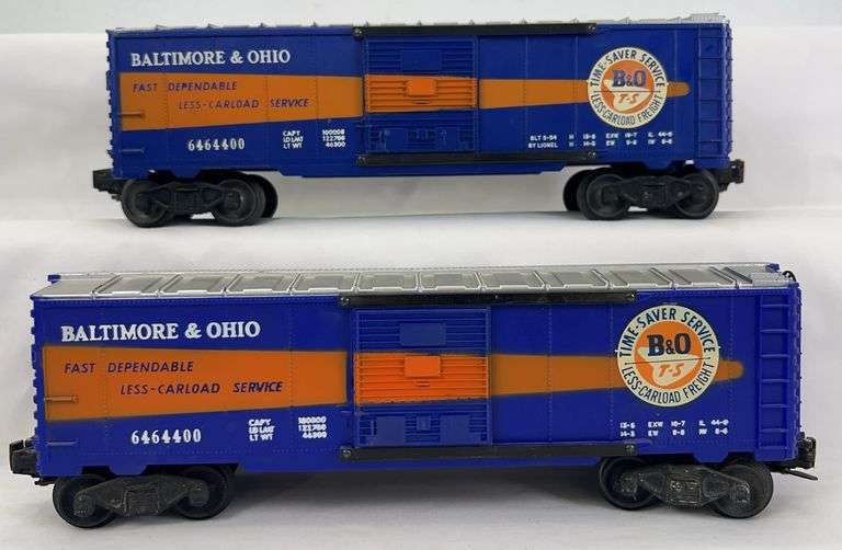 Postwar Lionel O Gauge 6464-400 Baltimore and Ohio type IIb and type IV boxcars image