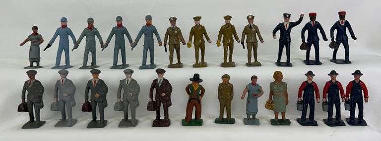 Twenty-four Lincoln Logs figures railroad, cowboy, city, farm in fantastic condition image