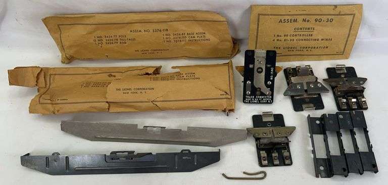 Two Postwar Lionel O Gauge 3376-118 Bronx Zoo Giraffe car components envelopes w/components, 90-30 envelope, four 154-C, MORE image