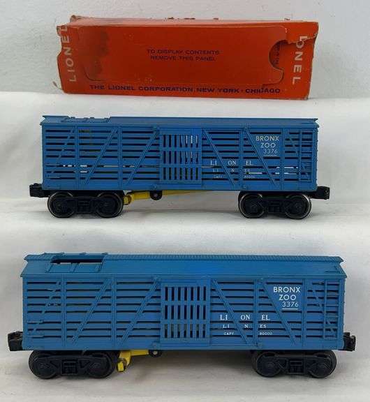 Postwar Lionel O Gauge two 3376 Bronx Zoo Giraffe Car w/one box image