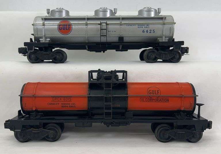 Postwar Lionel O Gauge 6315 and 6425 Gulf tank cars image
