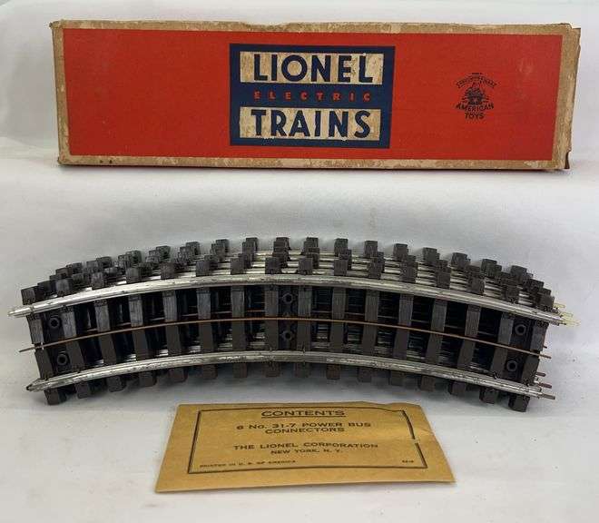 Postwar Lionel O Gauge Super O No. 49 insulated curved track sections in original box with sealed envelope image