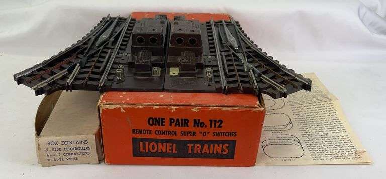 Postwar Lionel O Gauge No. 112 one pair Super O remote control switches in original box image