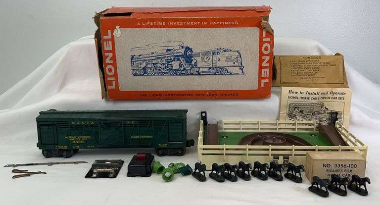 Postwar Lionel 3356 horse car and corral in original box w/insert image