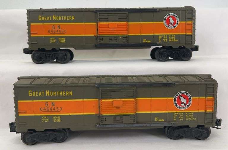 Postwar Lionel O Gauge 6464-450 Great Northern type IV boxcars bar end & AAR truck image