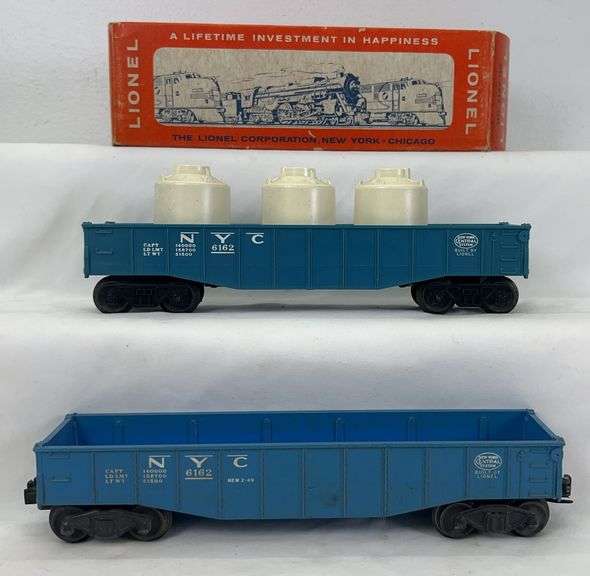 Two postwar Lionel O Gauge 6162 NYC gondolas w/original 6162-110 box 3-canisters image