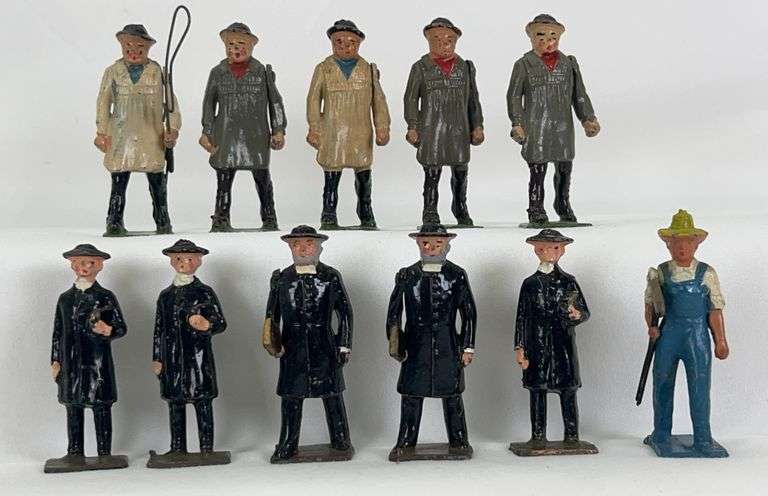 Eleven Britains city/farm lead figures excellent condition w/little paint loss/wear image