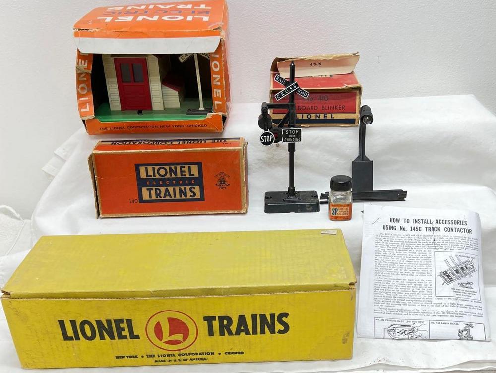 Postwar Lionel O gauge accessories in original boxes 110 140 410 145 SP