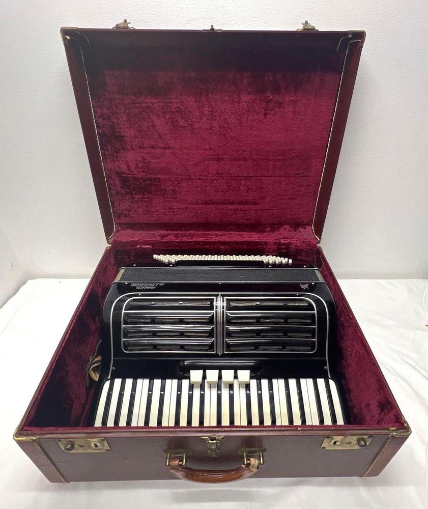 Princetti Accordion by I. Busilacchio in period leather case