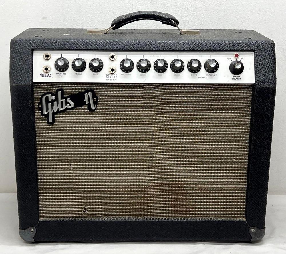 Gibson GA-20 RVT guitar amplifier with foot switch
