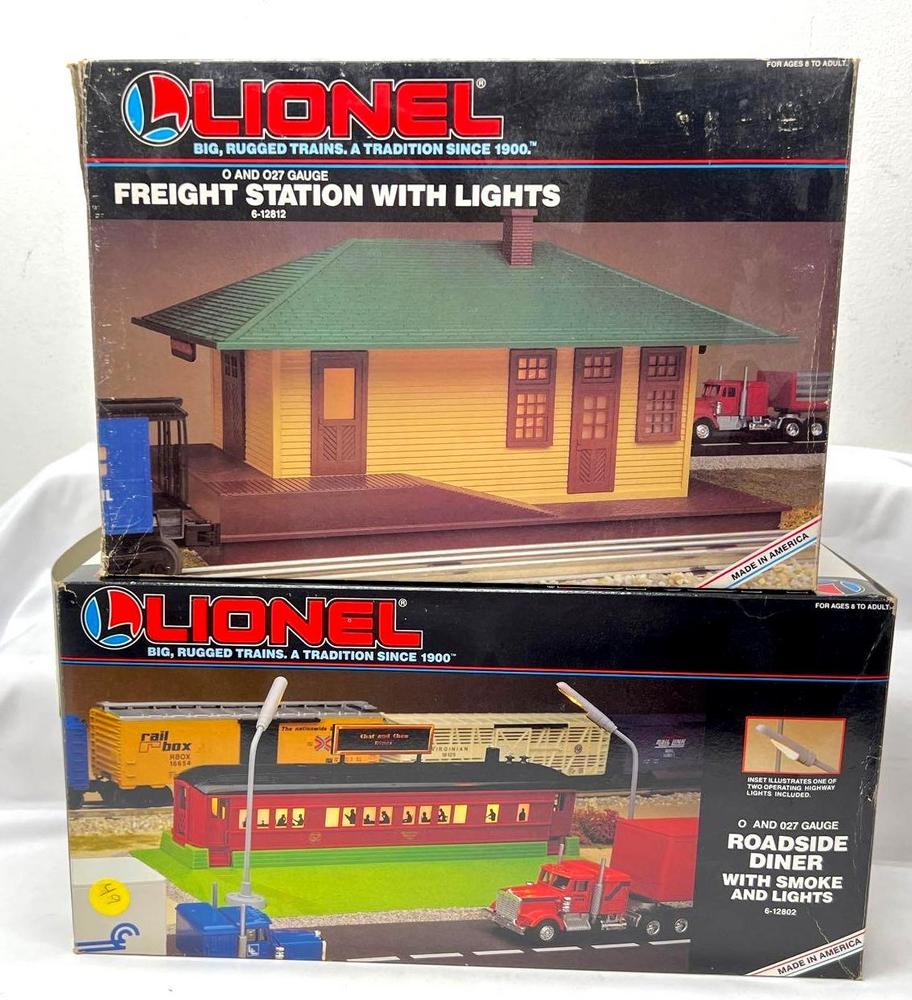Modern Era Lionel O Gauge 12802 Roadside Diner 12812 Freight Station
