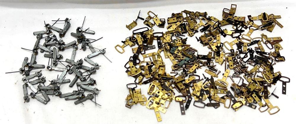 Operating HO scale knuckle couplers brass loop couplers