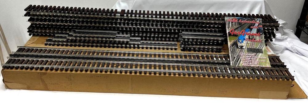 Thirteen + sections Gar-Graves 3-rail O Gauge Gantry Crane