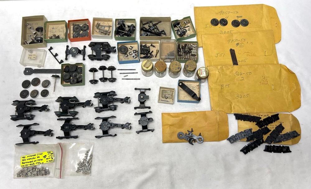 Postwar Lionel O Gauge NOS truck assemblies parts