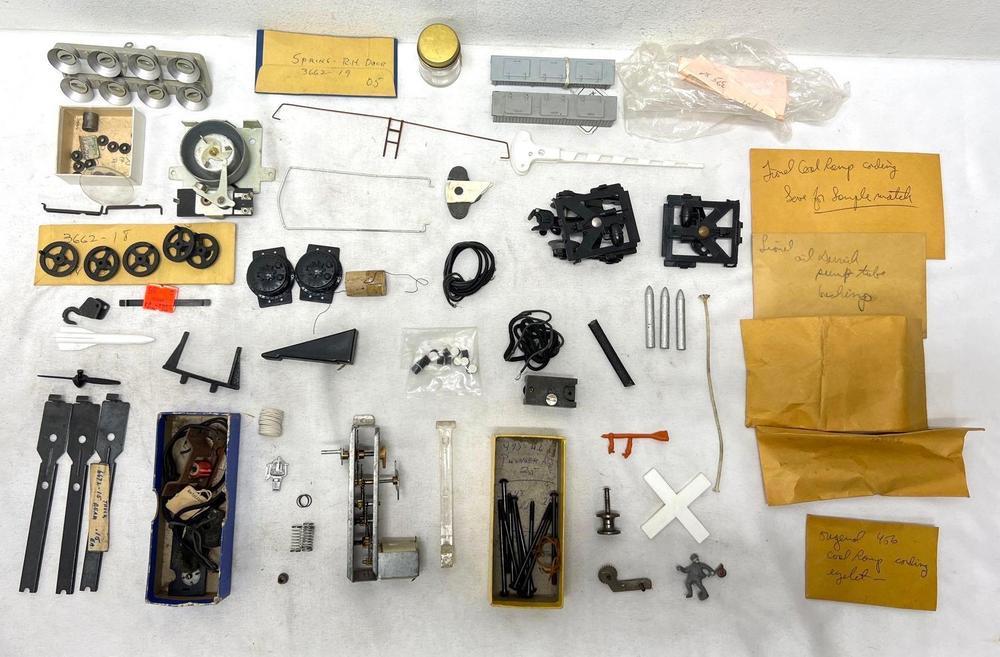 Postwar Lionel O Gauge parts components pieces