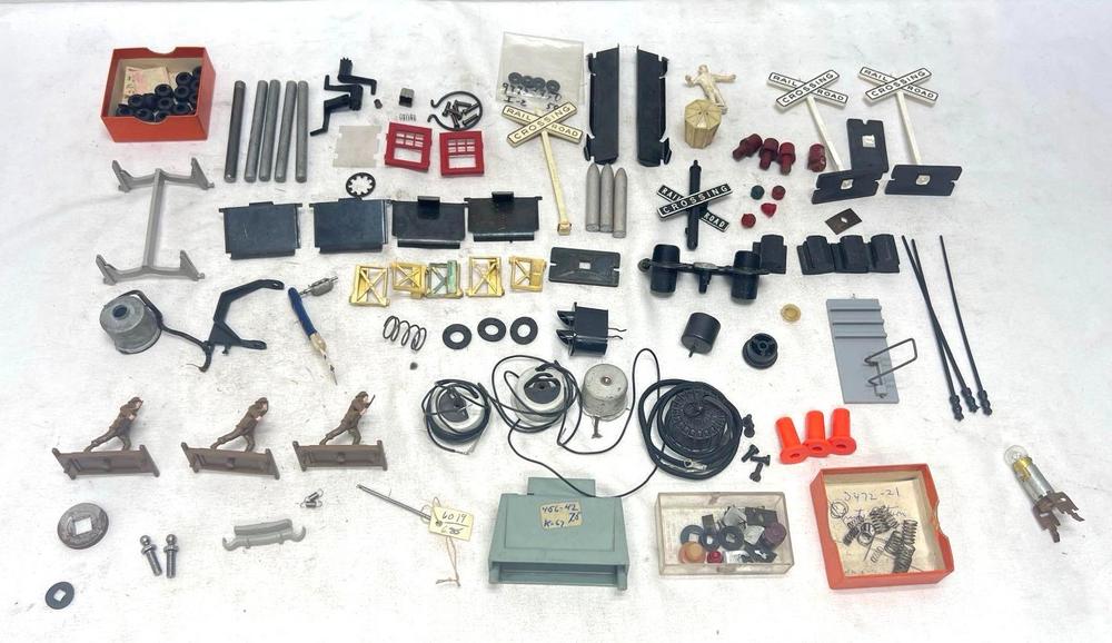 Postwar Lionel O Gauge parts 3472 45 456 309-28 MORE
