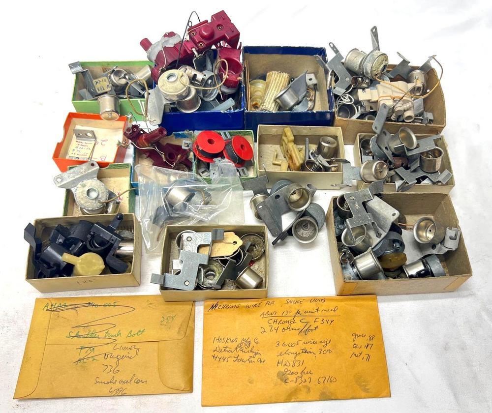Postwar Lionel O Gauge smoke unit parts NOS Huge Lot