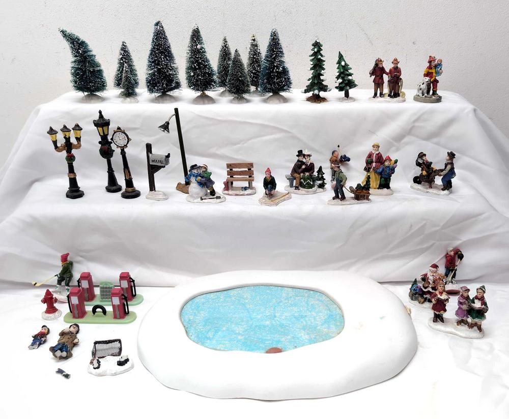 LeMax skating pond with figures and lots of extra winter items