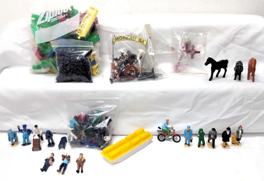 Plastic City Railroad people/figures animals vehicles