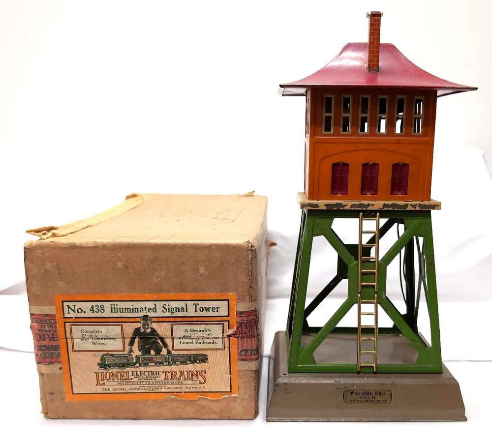 Prewar Lionel 438 signal tower in original box