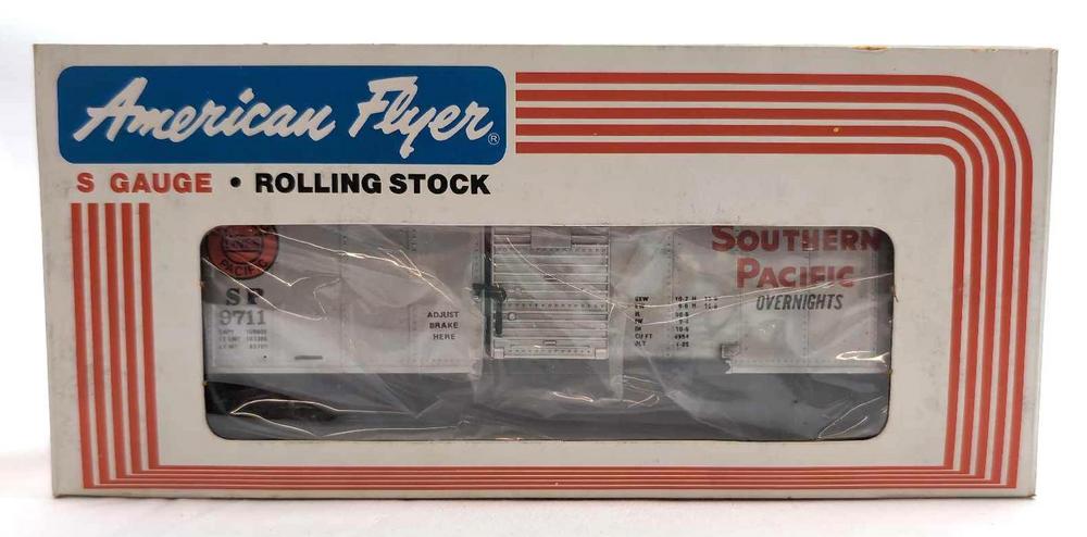 Modern American Flyer S Gauge 9711 Southern Pacific box car in box