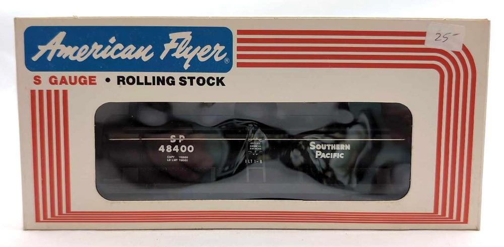 Modern American Flyer S Gauge 48400 Southern Pacific 3 Dome tank car in box