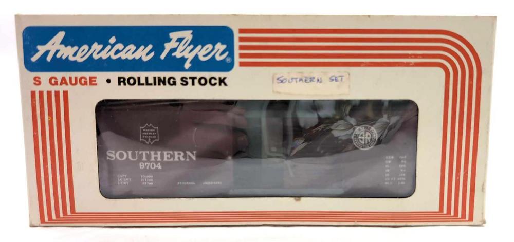 Modern American Flyer S Gauge 9704 Southern box car in box