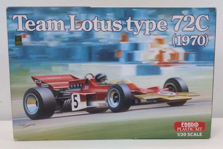 EBBRO No.001-5800 1/20 Scale Team Lotus type 72C (1970) Model Kit