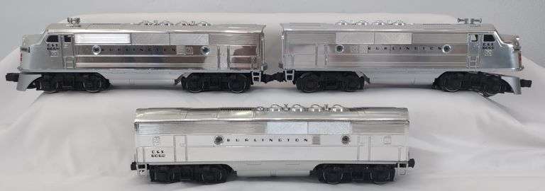 Modern Era Lionel O Gauge Burlington F3A Dual Motor Diesel w/B Unit 8054 8062 in box