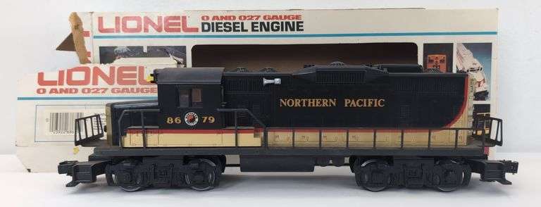 Modern Era Lionel O Gauge Northern Pacific GP-20 Diesel 8679