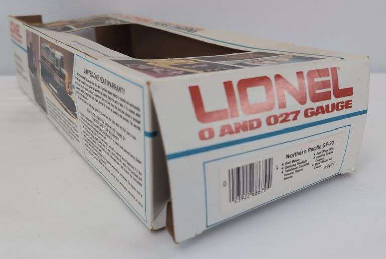 Modern Era Lionel O Gauge Northern Pacific GP-20 Diesel 8679