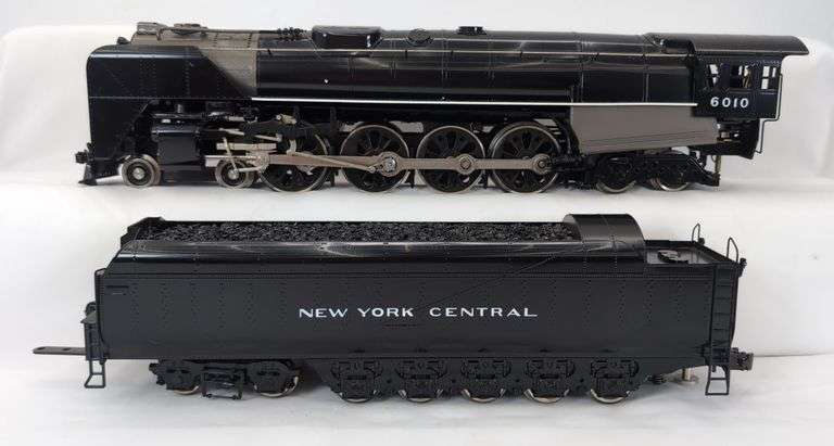 Modern Era Williams Electric Trains O Gauge No. 5602 Niagara 4-8-4 steam loco and tender in box
