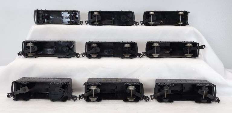 Marx O Gauge Tenders: New York Central, Penn Central, Santa Fe nineteen total