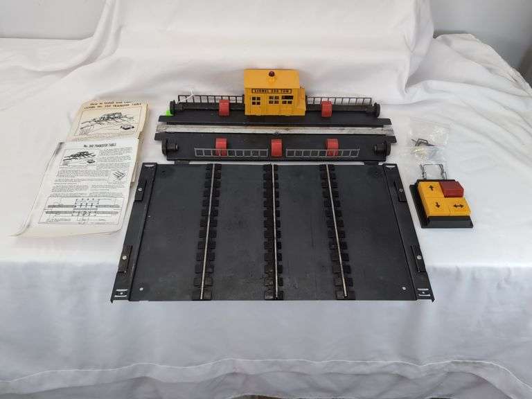 Postwar Lionel O Gauge No. 350 Transfer Table with Control