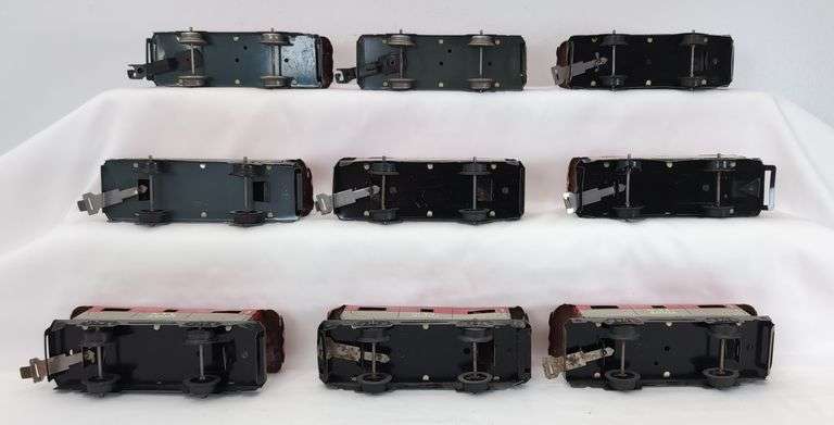 Lot of 19 Marx O Gauge lithographed tinplate Caboose - 984 Union Pacific & 20102 NYC
