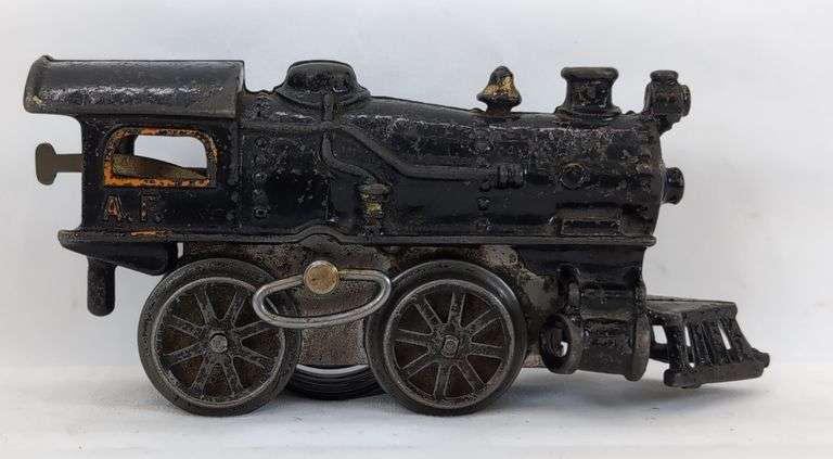 Prewar American Flyer O Gauge cast iron key wind 0-4-0 steam locomotive